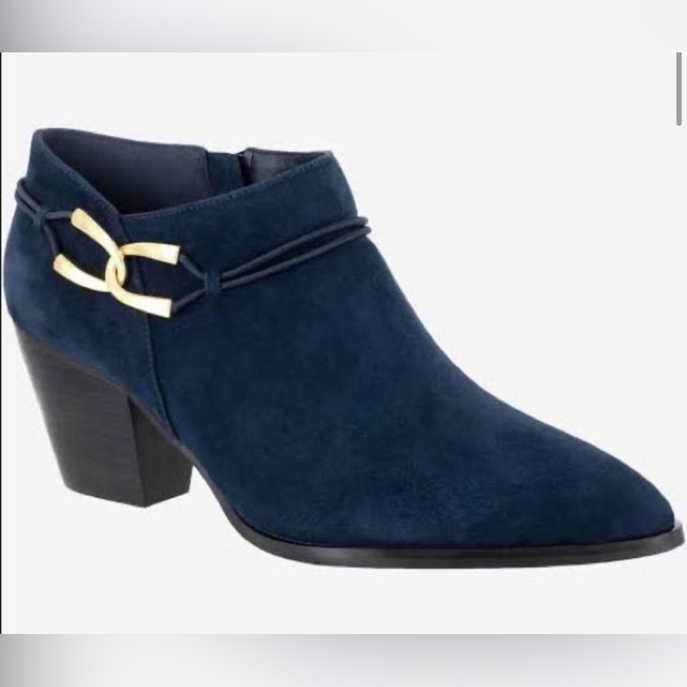 Bella vita esme navy blue suede booties size 7